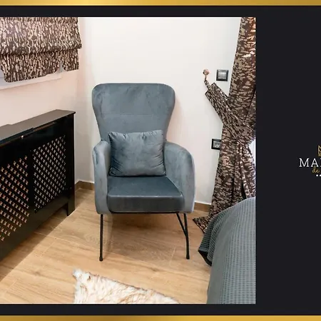 Maison De Luxx A2 アパート *