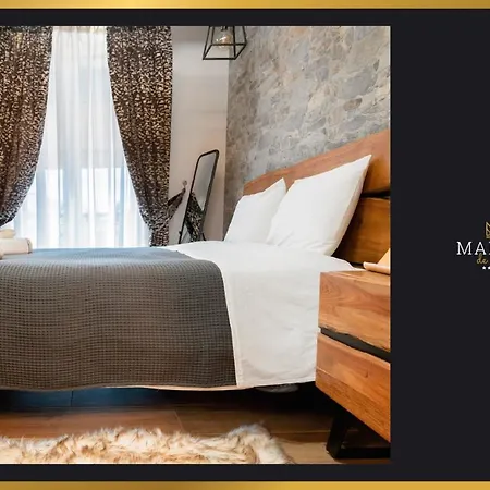 Maison De Luxx A2 アパート